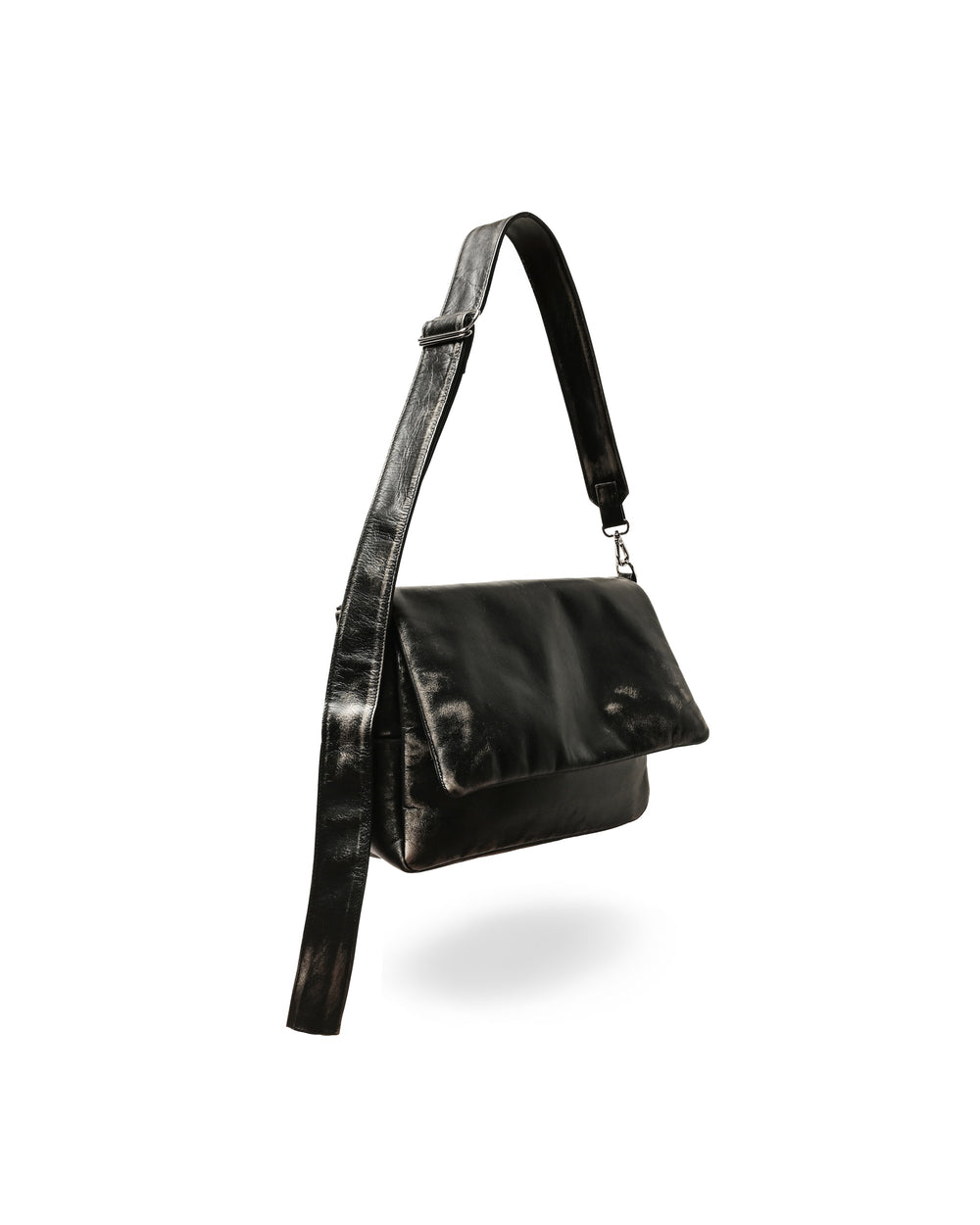 CLESSTE / Vintage Leather Padded Flap Holiday Bag (Black)