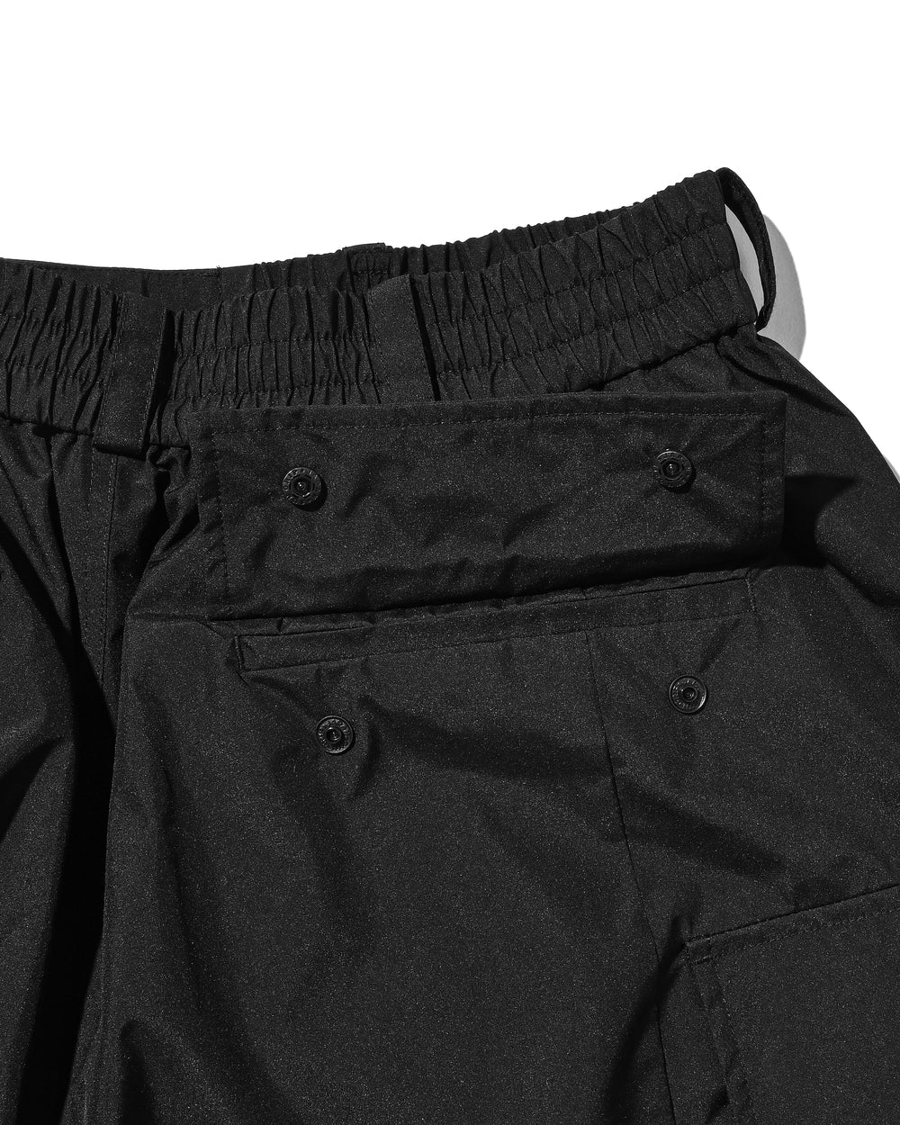CLESSTE / +Phenix Windstopper ® By Gore-tex Labs City Mega Pocket Balloon Cargo Half Pants (Black)